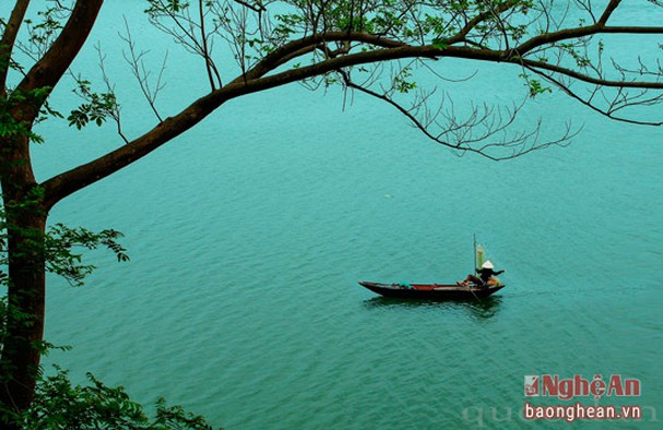 Sông Hương Huế  Khám phá vẻ đẹp thơ mộng của Kinh Thành Huế